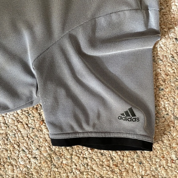 Adidas golf polo - size medium - Picture 4 of 5